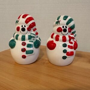 Vintage Christmas Snowman Salt & Pepper Shakers. Vintage Kmart!